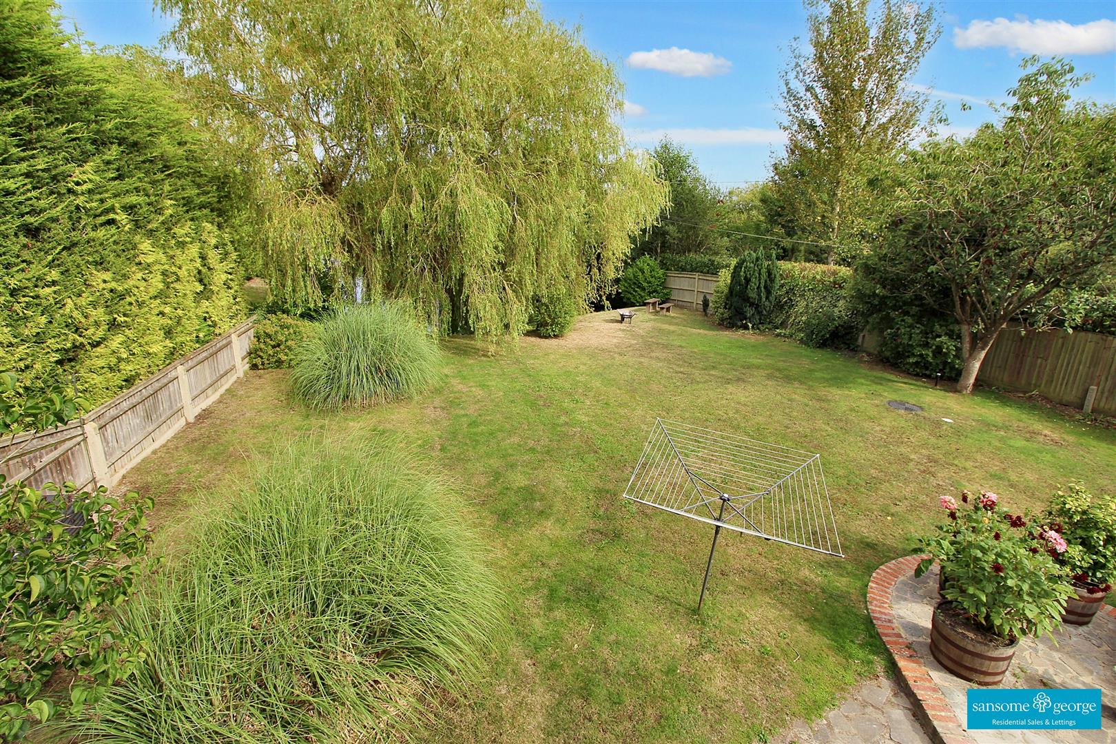 4 bed property in Searles Farm Lane, Burghfield